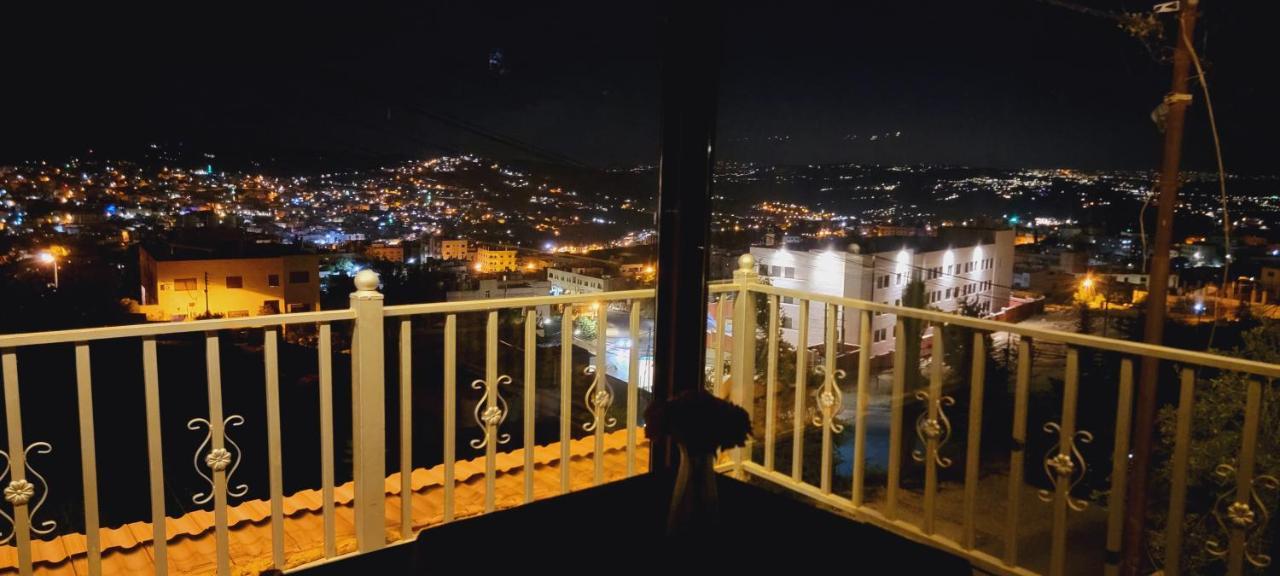 Atoom Lodge Jarash Bagian luar foto