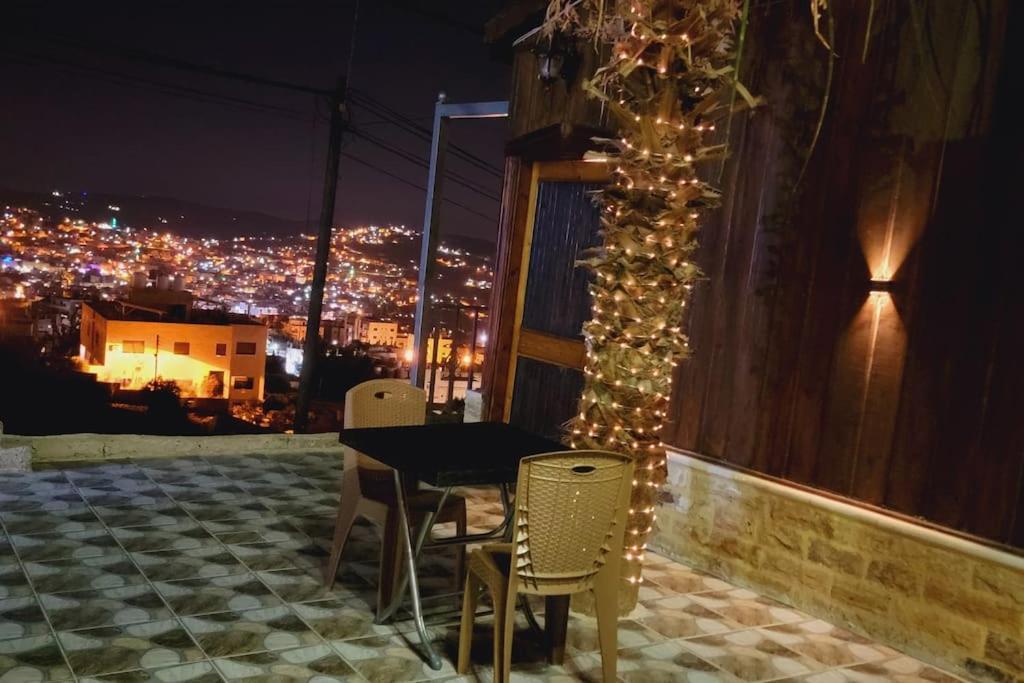 Atoom Lodge Jarash Bagian luar foto