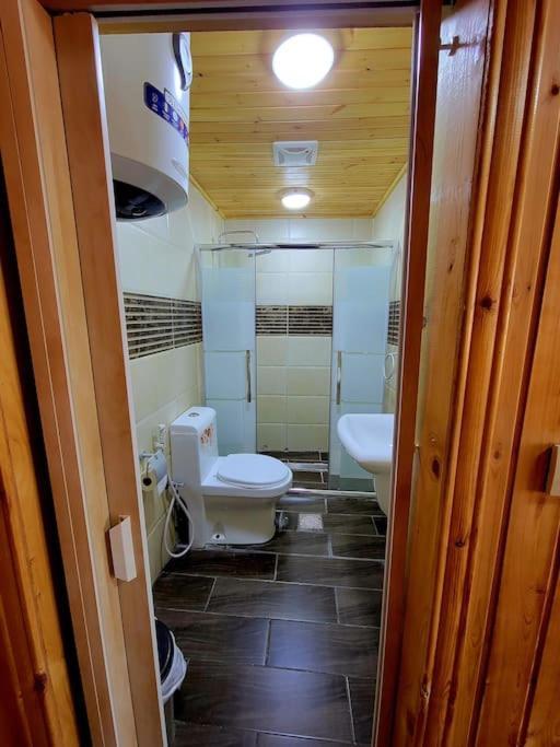 Atoom Lodge Jarash Bagian luar foto