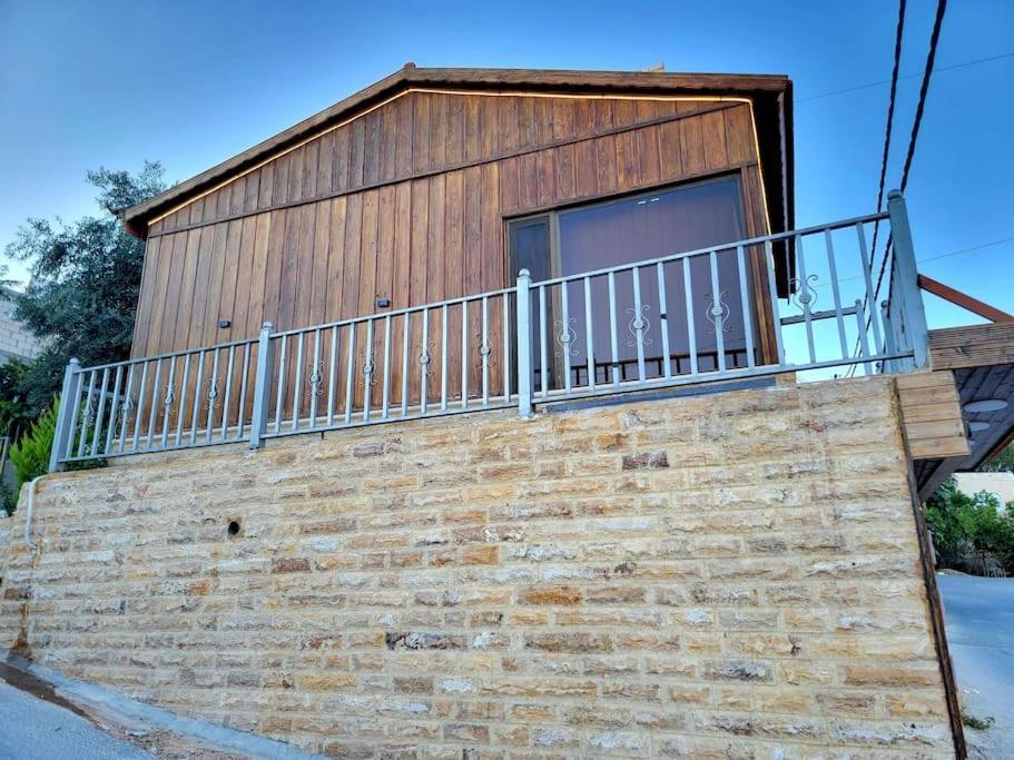 Atoom Lodge Jarash Bagian luar foto