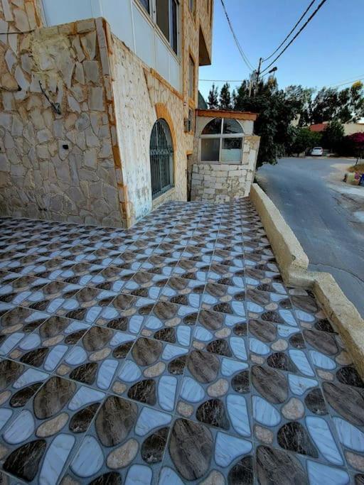 Atoom Lodge Jarash Bagian luar foto