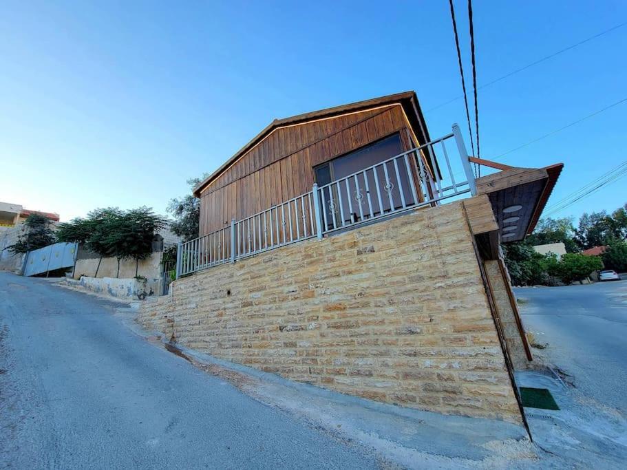 Atoom Lodge Jarash Bagian luar foto